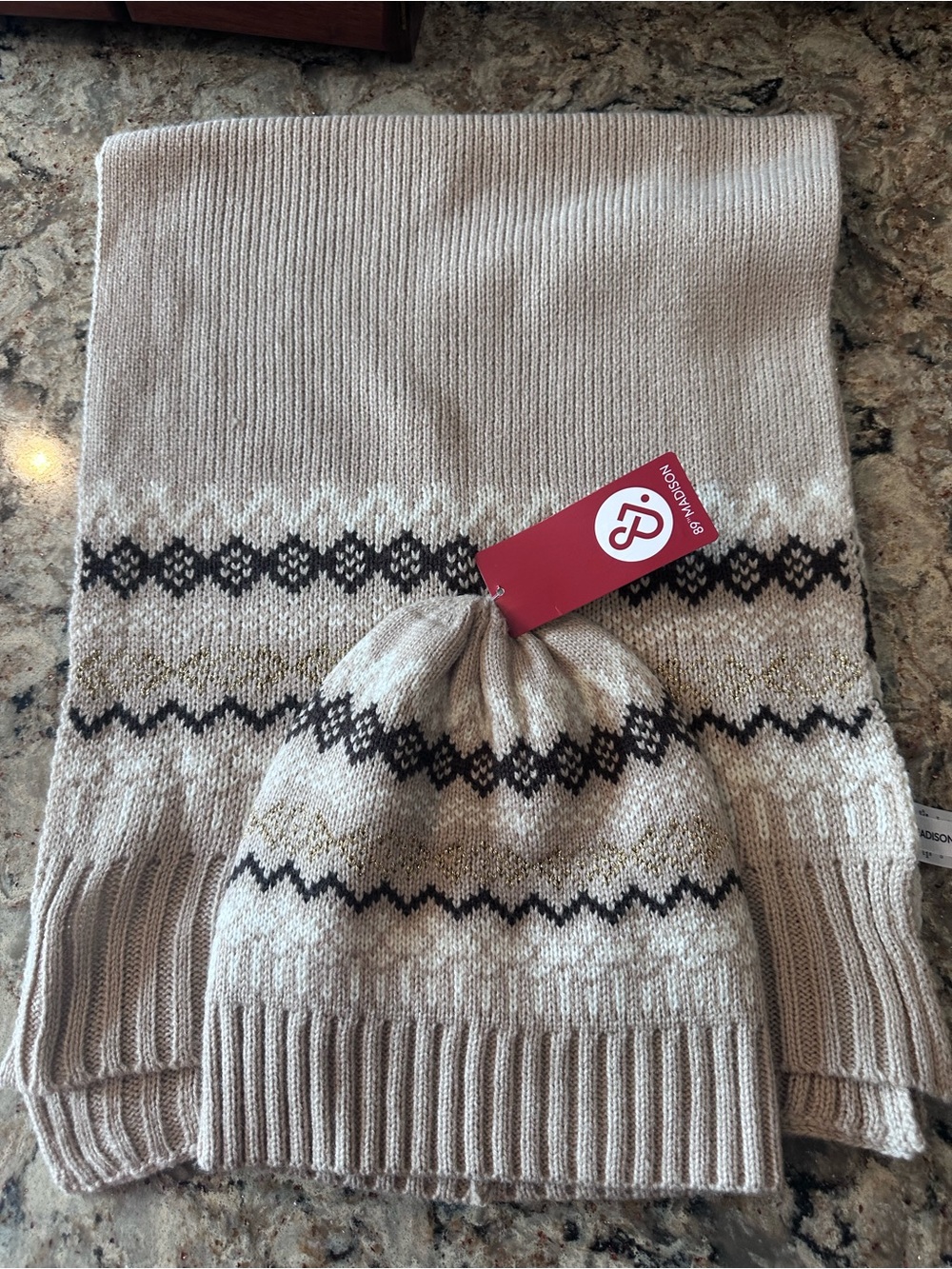 Scarf & Hat Set 89th & Madison Oatmeal Gold New